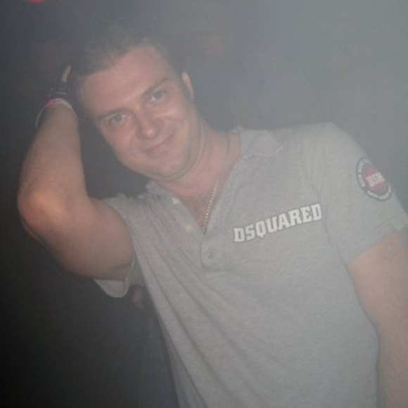 Meet your Posher, Alex - Picture 1 of 1